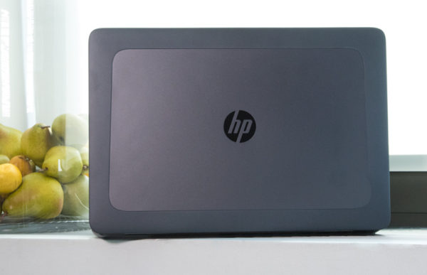 Logo HP trên laptop Zbook 15 G4